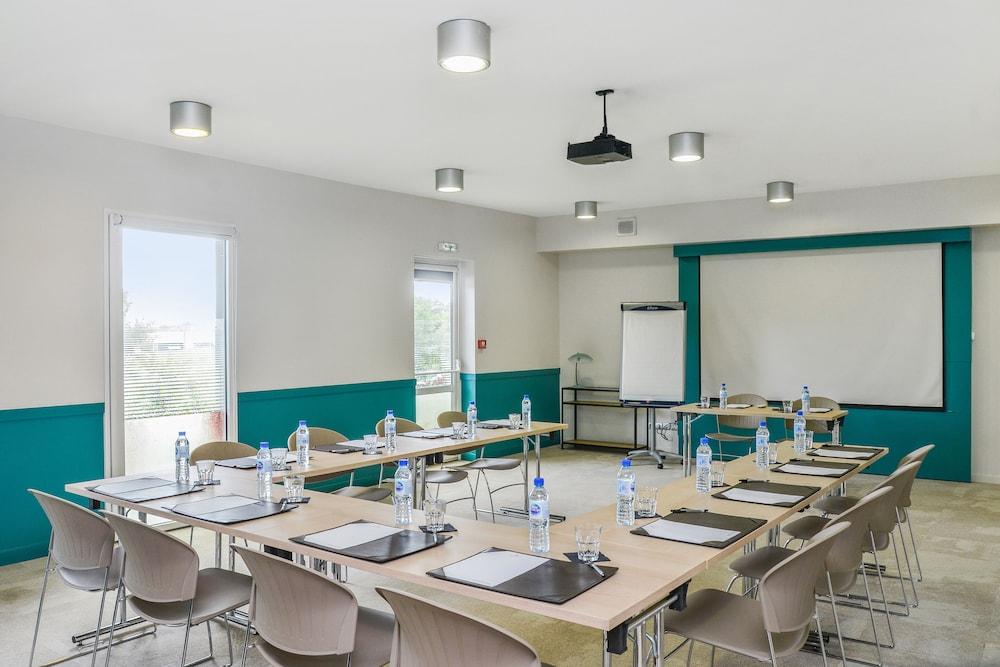 Appart'city Confort Ovalie Ii Apartahotel 3*